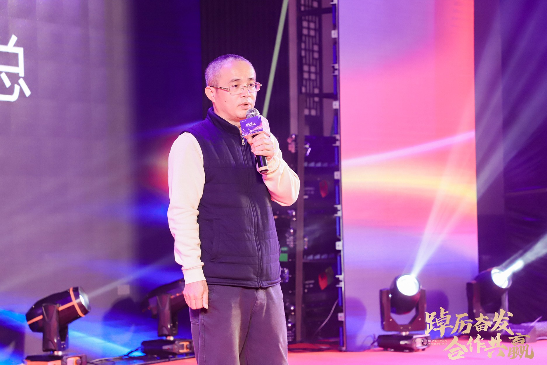 1675408350780593 1675408350780593.jpg